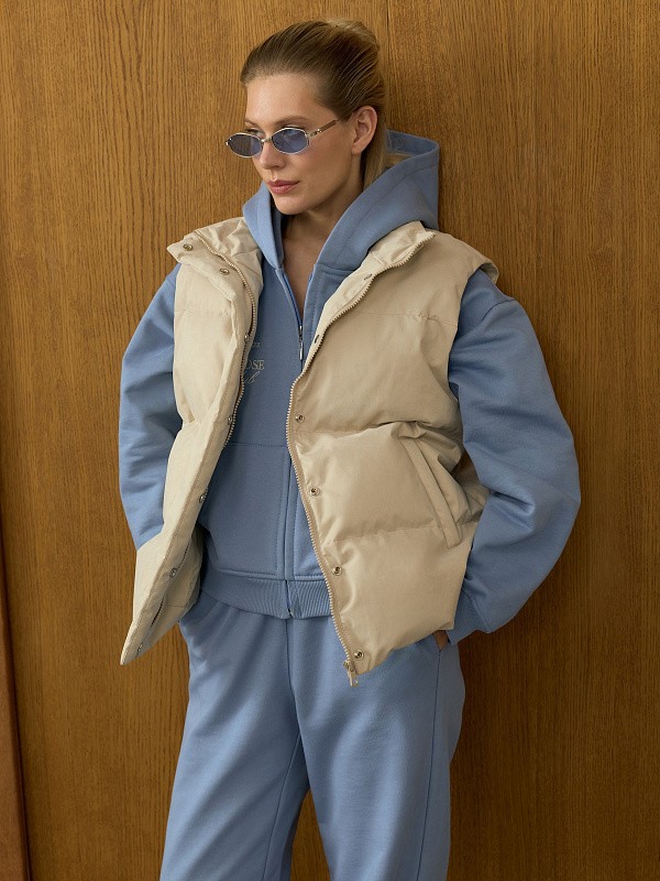 Пуховый жилет JE T'AIME MILK из бархатистой мембраны