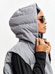 Пуховый жилет JE T'AIME GREY из бархатистой мембраны
